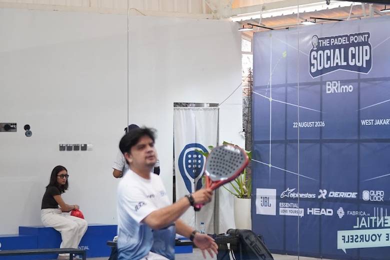 Action on court at The Padel Point